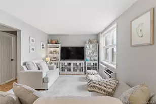 560 W Broadway, Long Beach, NY 11561 - Photo 3