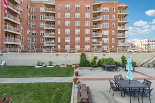 560 W Broadway, Long Beach, NY 11561 - Photo 15