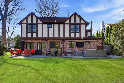 106 Thayer Road, Manhasset, NY 11030 - Photo 37