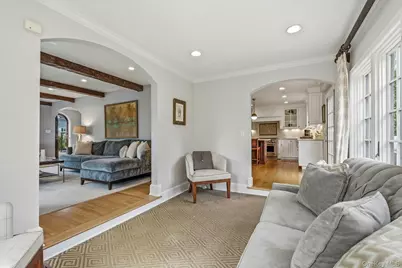 106 Thayer Road, Manhasset, NY 11030 - Photo 11