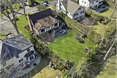 106 Thayer Road, Manhasset, NY 11030 - Photo 39