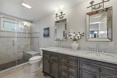 106 Thayer Road, Manhasset, NY 11030 - Photo 25