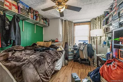 139 Voss Avenue, Yonkers, NY 10703 - Photo 17