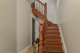 139 Voss Ave, Yonkers, NY 10703 - Photo 23