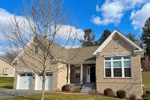 10 W Tilden Pl, Hopewell Junction, NY 12533 - Photo 3