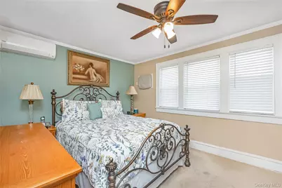 921 N 5th Street, New Hyde Park, NY 11040 - Photo 17