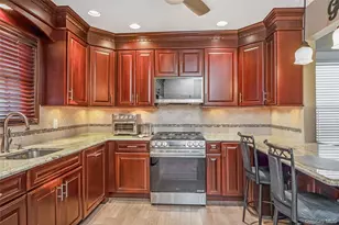 921 N 5th St, New Hyde Park, NY 11040 - Photo 13