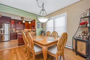 921 N 5th St, New Hyde Park, NY 11040 - Photo 9