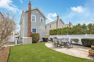 921 N 5th St, New Hyde Park, NY 11040 - Photo 21