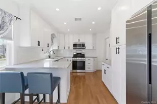 111 Shepherd St, Rockville Centre, NY 11570 - Photo 5