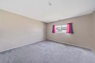 222 Pointe Circle N #2, Coram, NY 11727 - Photo 5