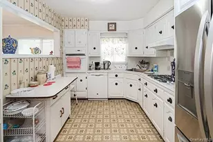 97 Vanderbilt Ave, Manhasset, NY 11030 - Photo 15