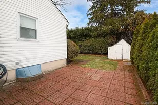 97 Vanderbilt Ave, Manhasset, NY 11030 - Photo 25