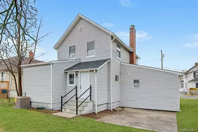 19 West Side Avenue, Bay Shore, NY 11706 - Photo 27