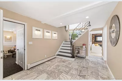 22 Delaware Avenue, Jericho, NY 11753 - Photo 15