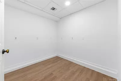 22 Delaware Avenue, Jericho, NY 11753 - Photo 21