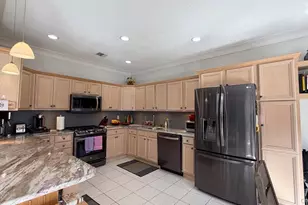 110 Willow Wood Dr, Oakdale, NY 11769 - Photo 7