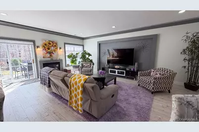 110 Willow Wood Drive, Oakdale, NY 11769 - Photo 5