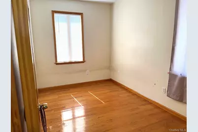 70-10 172nd Street, Fresh Meadows, NY 11365 - Photo 9