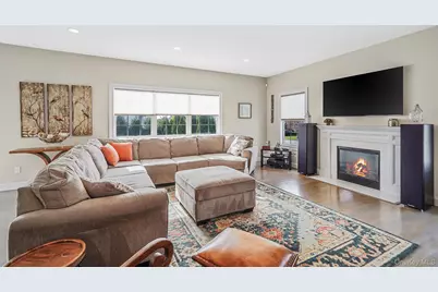 20 Dogwood Lane, East Moriches, NY 11940 - Photo 7