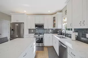 20 Dogwood Ln, East Moriches, NY 11940 - Photo 11