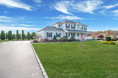 20 Dogwood Lane, East Moriches, NY 11940 - Photo 3