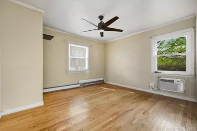 215 W Granada Avenue, Lindenhurst, NY 11757 - Photo 11