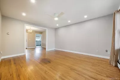 215 W Granada Avenue, Lindenhurst, NY 11757 - Photo 3