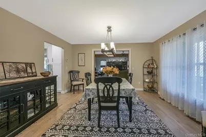 4 Apple Lane, Wading River, NY 11792 - Photo 5