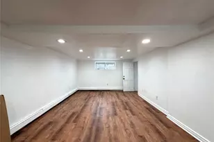 381 Marguerite Ave, Floral Park, NY 11001 - Photo 11