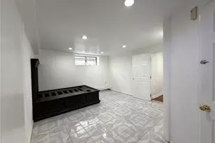 381 Marguerite Ave, Floral Park, NY 11001 - Photo 11