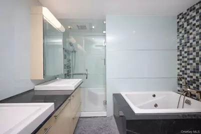198 Grand Street, New York, NY 10013 - Photo 3