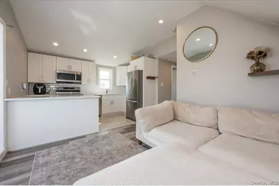 610 Monroe Boulevard, Long Beach, NY 11561 - Photo 17