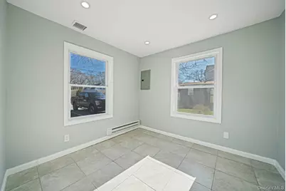 42 Oak Drive, Riverhead, NY 11901 - Photo 5