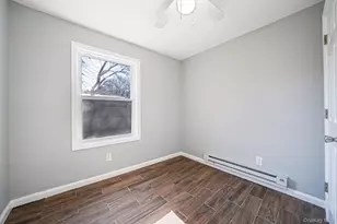 42 Oak Dr, Riverhead, NY 11901 - Photo 15