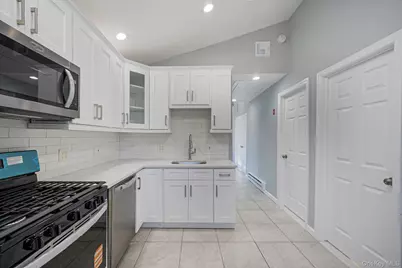 42 Oak Drive, Riverhead, NY 11901 - Photo 13