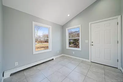 42 Oak Drive, Riverhead, NY 11901 - Photo 7