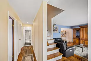 3634 Summer Dr, Wantagh, NY 11793 - Photo 3