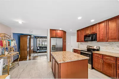 3634 Summer Drive, Wantagh, NY 11793 - Photo 9