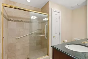 106 Morris Ave, Rockville Centre, NY 11570 - Photo 17