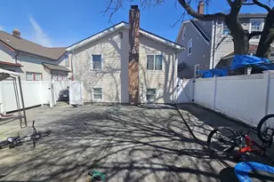 119-28 193rd St, Saint Albans, NY 11412 - Photo 9