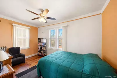 2734 Pearsall Avenue, Bronx, NY 10469 - Photo 11