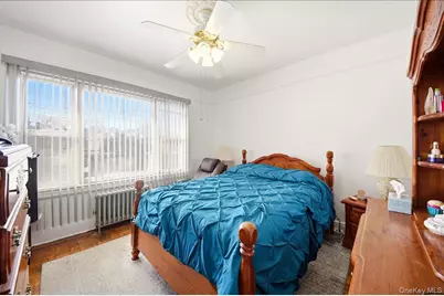 2734 Pearsall Avenue, Bronx, NY 10469 - Photo 9