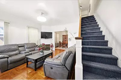 2734 Pearsall Avenue, Bronx, NY 10469 - Photo 7