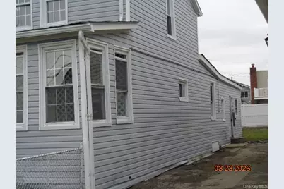 19 E 10th Road, Far Rockaway, NY 11693 - Photo 7