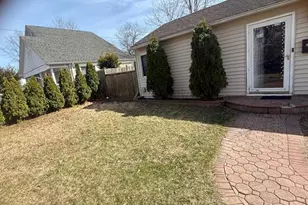 30 Tamarack St, Central Islip, NY 11722 - Photo 3