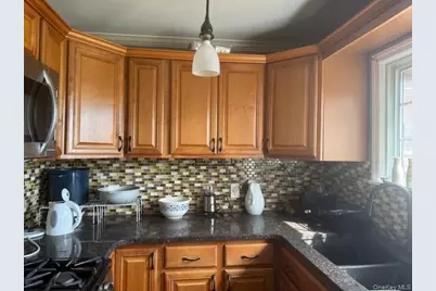 30 Tamarack Street, Central Islip, NY 11722 - Photo 5