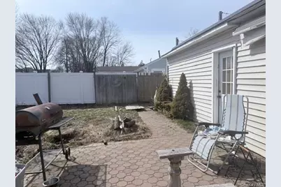 30 Tamarack Street, Central Islip, NY 11722 - Photo 11