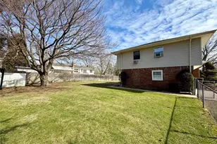 14 Glendale Dr, Melville, NY 11747 - Photo 3