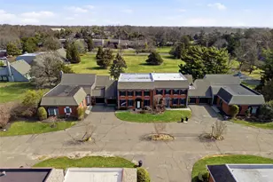 282 Helm Ln, Bay Shore, NY 11706 - Photo 37